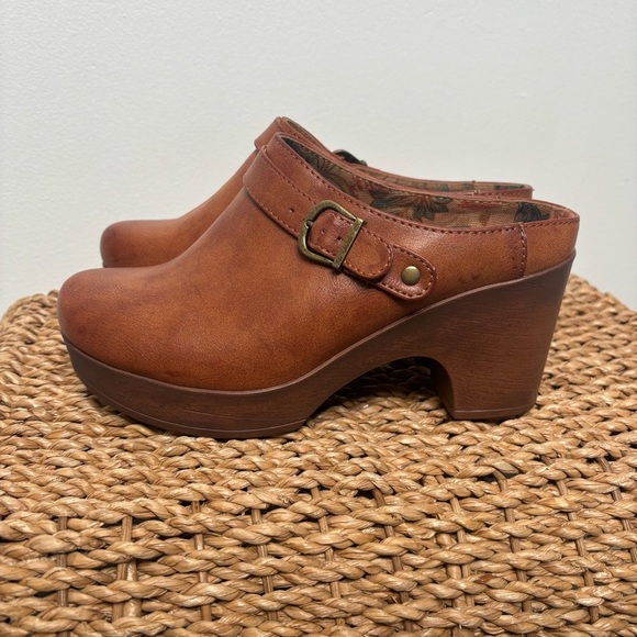 BØC Liv Clog Heel Brown Buckle Platform Chunky Size 7.5 - Picture 3 of 11